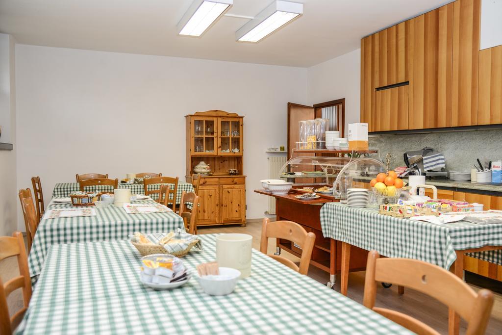 Residence Franca B&B Arco Zewnętrze zdjęcie