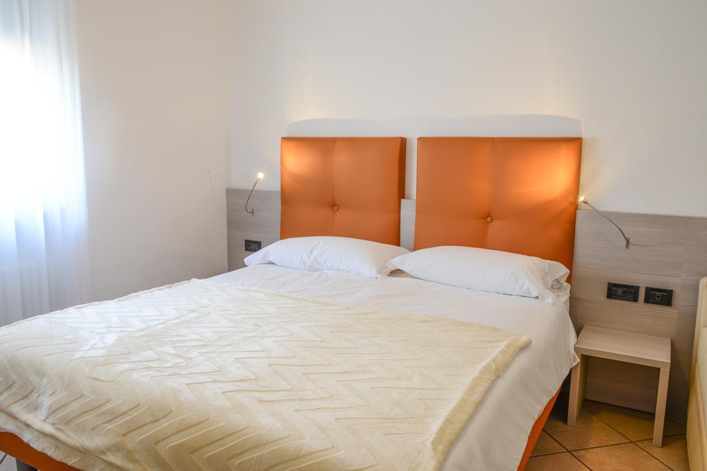 Residence Franca B&B Arco Pokój zdjęcie
