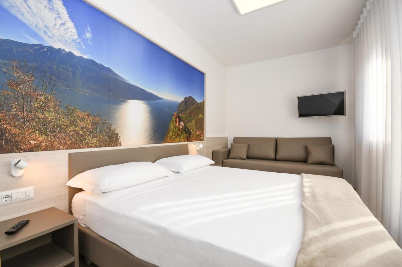 Residence Franca B&B Arco Zewnętrze zdjęcie