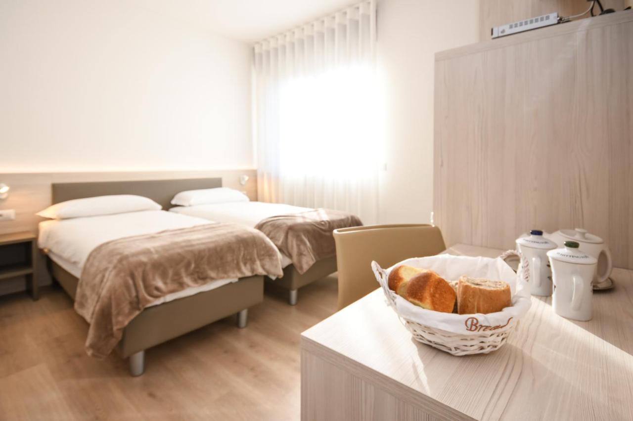 Residence Franca B&B Arco Zewnętrze zdjęcie