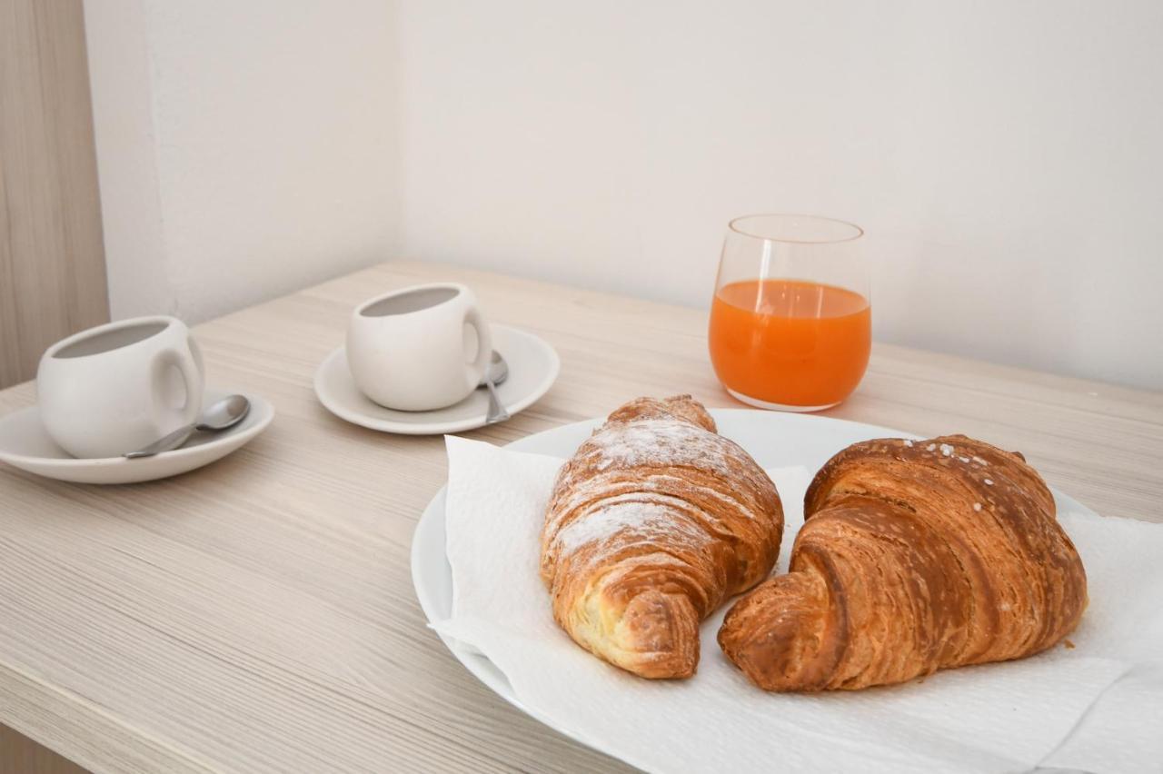 Residence Franca B&B Arco Zewnętrze zdjęcie